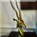 D09. Antelope figurine. 